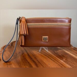 Dooney & Bourke Wexford Natural Brown Leather Double Zip Wristlet Clutch NWOT